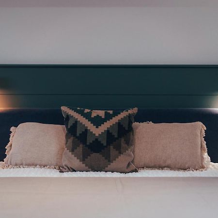 The Loft Studio Apartment - Above Detached New Build Garage Llanymynech Экстерьер фото